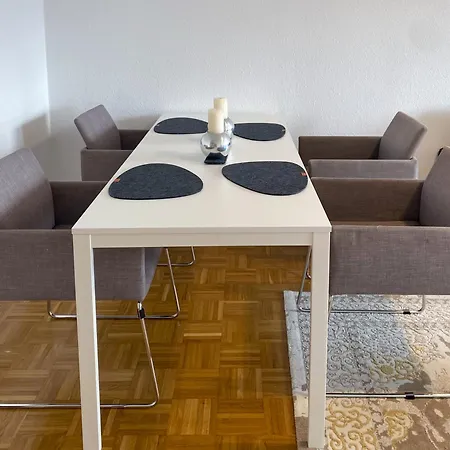 Stadtapartment, Zentral, Moebliert, Wlan, 4 Personen Lejlighed *